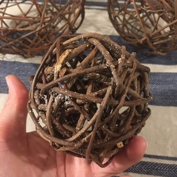 Twig Spheres/Balls - Picture 6 of 8